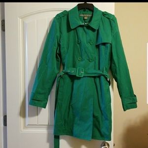 Green Trenchcoat/thigh length